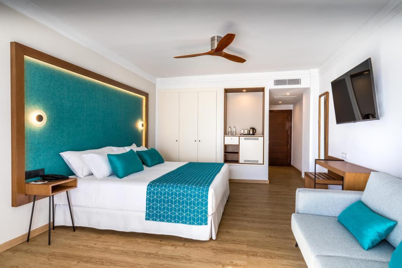 Superior Double or Twin Room Side Sea View